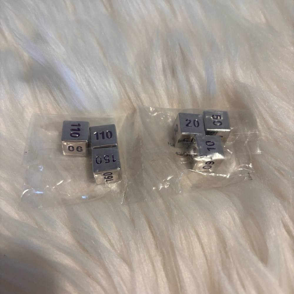 🌟10/$10 Set of 6 metal dice with numbers